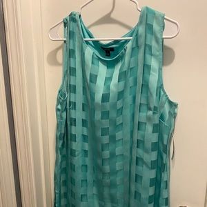 Light blue women’s Alfani sleeveless blouse. NWT